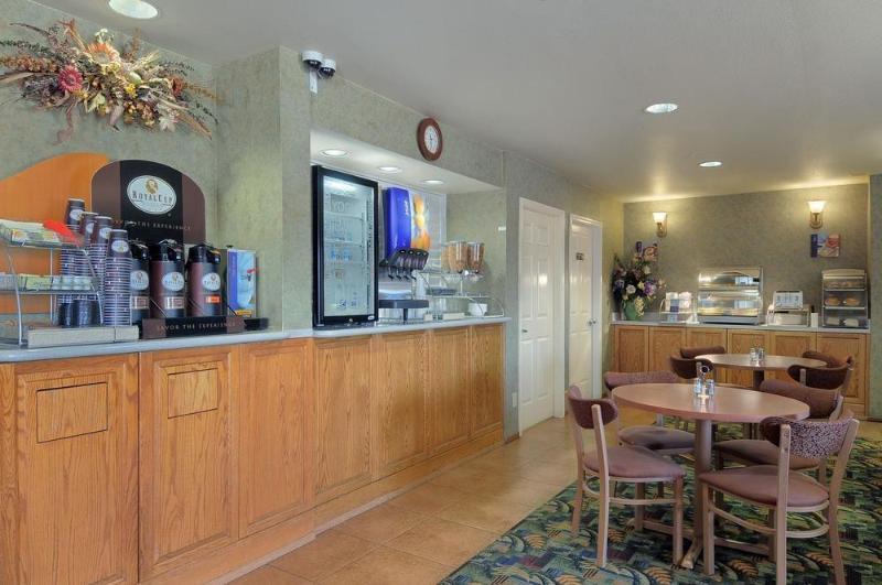 Howard Johnson By Wyndham Middletown Newport Area Exterior foto